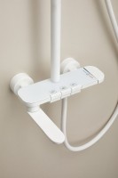 Душевая стойка BELZ B713 B25713-8 матовая белая