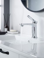 Смеситель для раковины в ванную Shevanik S4301 Смеситель для раковины в ванную Shevanik S4301