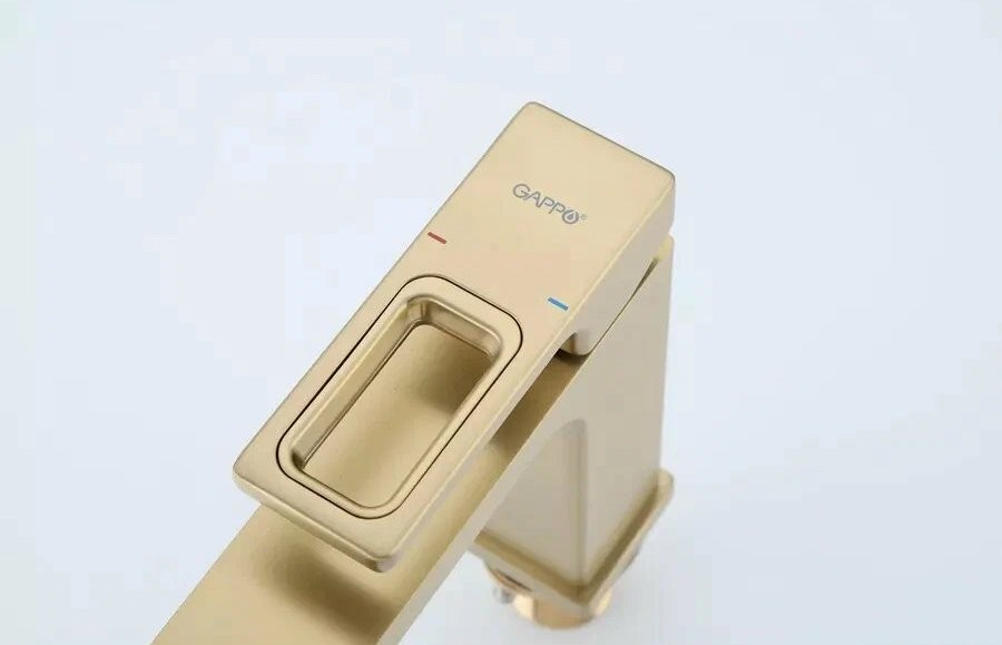 Смеситель для раковины Gappo G17-3 G1017-3 золотой сатин