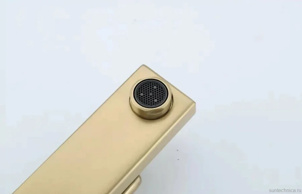 Смеситель для раковины Gappo G17-3 G1017-3 золотой сатин