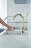 Смеситель для кухни Paulmark Essen Es213211-BR бронза
