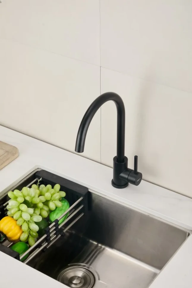 Смеситель для кухни BELZ B810 B70810-7 черный