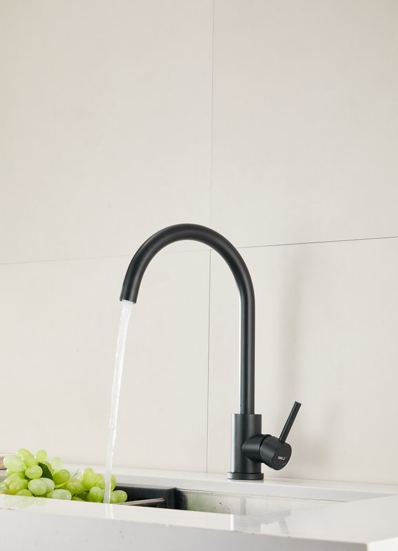 Смеситель для кухни BELZ B810 B70810-7 черный