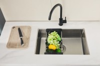 Смеситель для кухни BELZ B810 B70810-7 черный Смеситель для кухни BELZ B810 B70810-7 черный