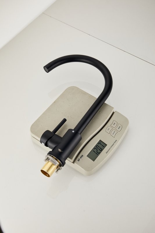 Смеситель для кухни BELZ B810 B70810-7 черный