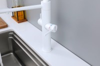 Смеситель для кухни Paulmark Nexus Ne213999-WH с гибким изливом, белый матовый