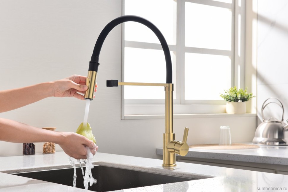 Смеситель для кухни Paulmark Halt Ha214021-LG с гибким изливом, светлое золото