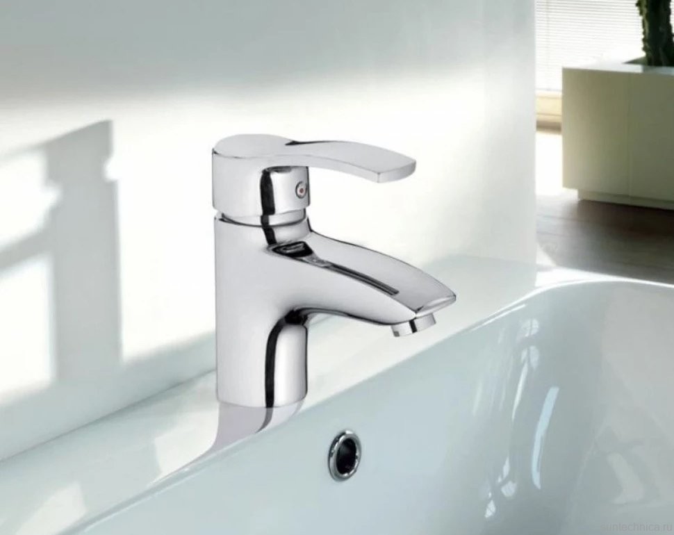 Смеситель для раковины Fashun A1070 хром