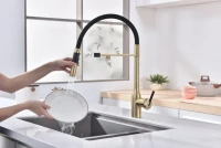 Смеситель для кухни Paulmark Magneto One Ma213188-LG светлое брашированное золото Смеситель для кухни Paulmark Magneto One Ma213188-LG светлое брашированное золото