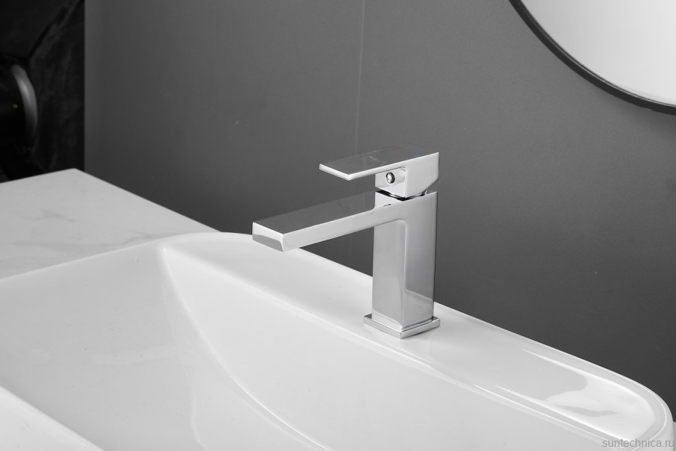 Смеситель для раковины BELZ B672 B10672 хром