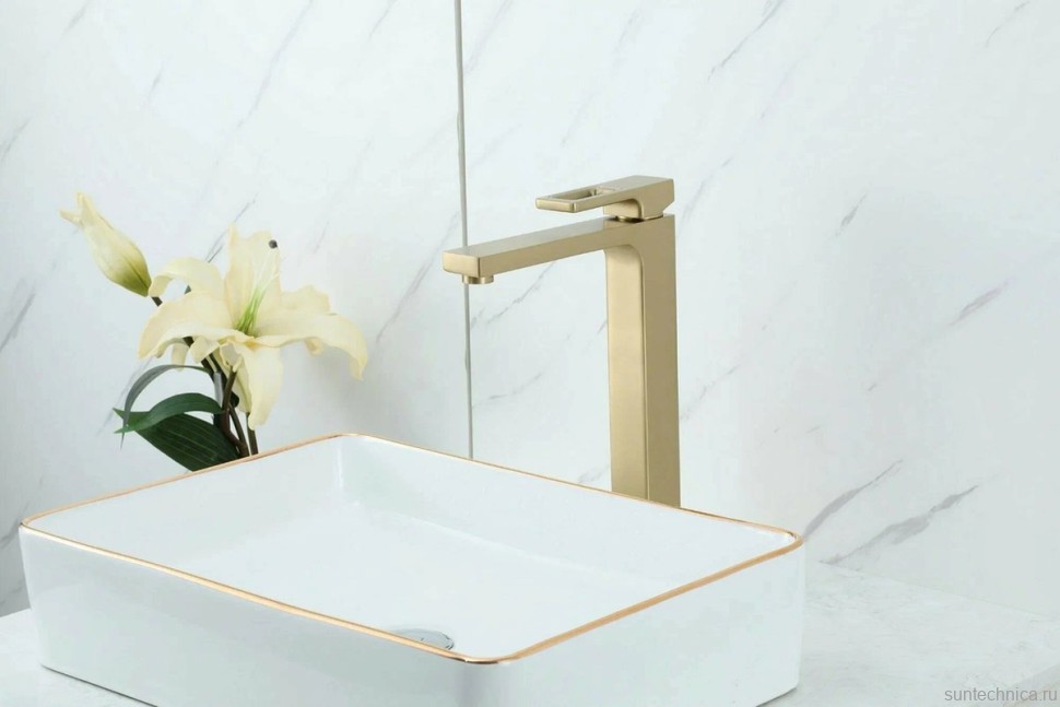 Смеситель для раковины Gappo G17-3 G1017-32 золотой сатин