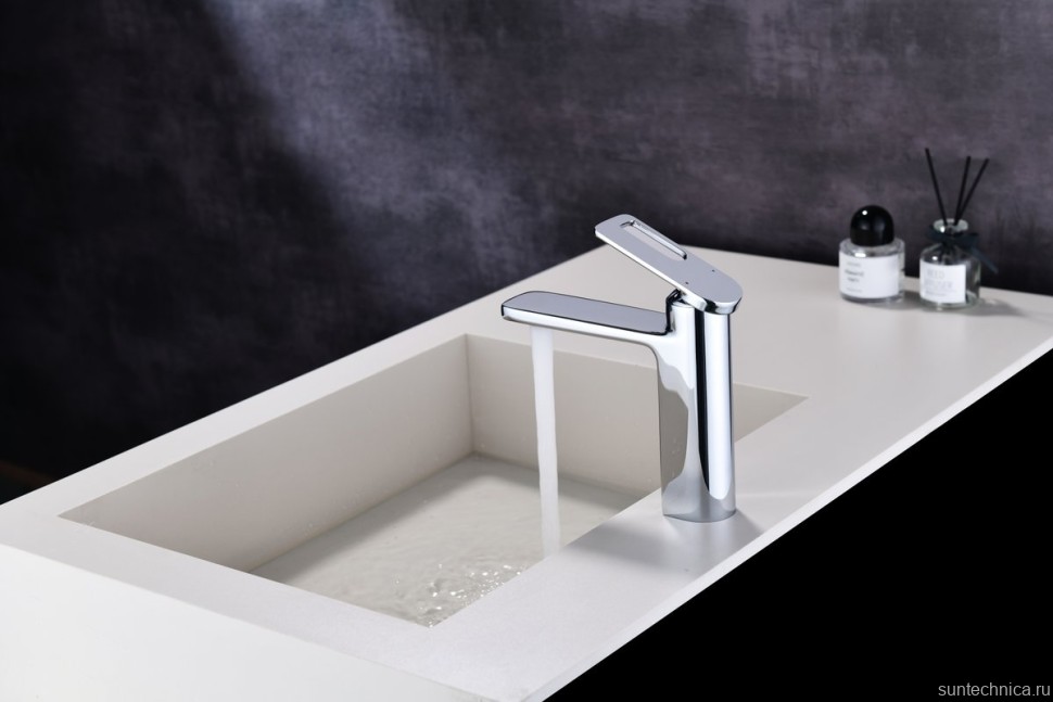 Смеситель для раковины Black&White Gravity 7103С chrome