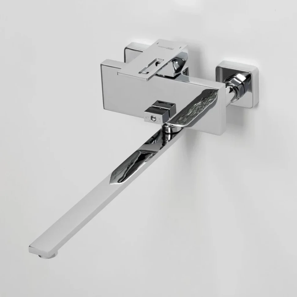 Смеситель с длинным изливом для ванны Wasserkraft Alme 1502L