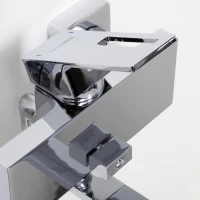 Смеситель с длинным изливом для ванны Wasserkraft Alme 1502L