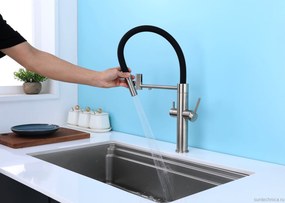 Смеситель для кухни Paulmark Nexus Ne213999-BS с гибким изливом, брашированная сталь