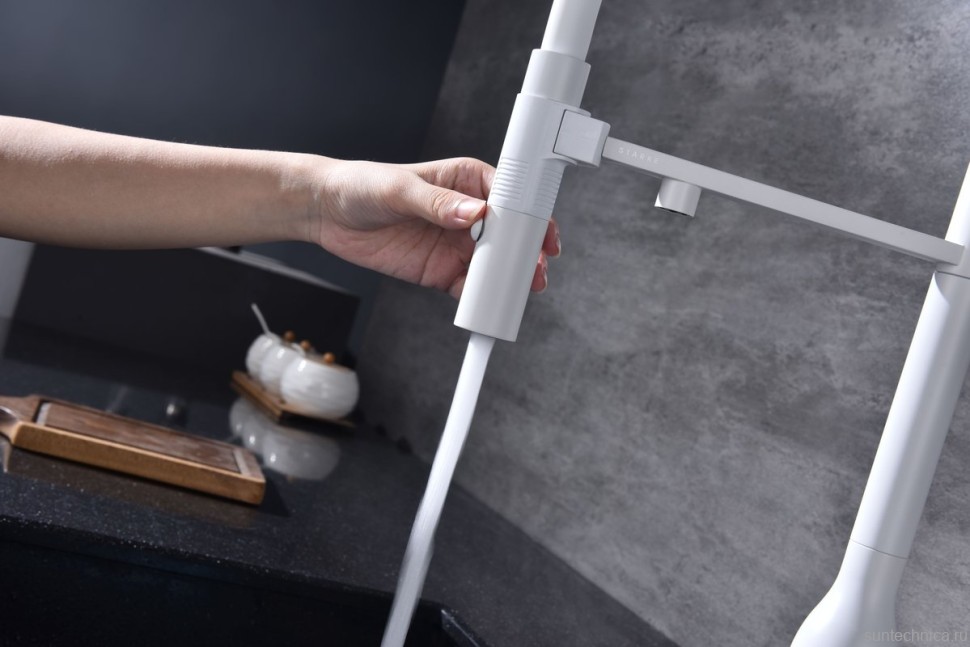 Смеситель для кухни Paulmark Magneto One Ma213188-WH белый