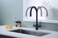 Смеситель для кухни Paulmark Salix 213419-401, антрацит, черный, с гибким изливом