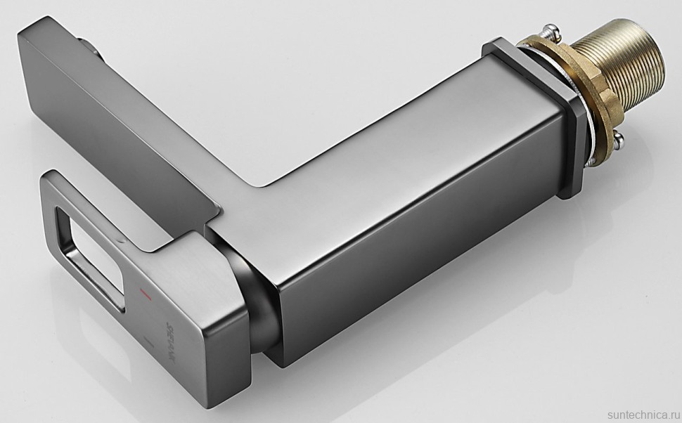 Смеситель для раковины Shevanik S8271T с гигиеническим душем, оружейная сталь