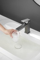 Смеситель для раковины BELZ B672 B10672-3 оружейная сталь Смеситель для раковины BELZ B672 B10672-3 оружейная сталь