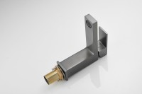 Смеситель для раковины BELZ B672 B10672-3 оружейная сталь Смеситель для раковины BELZ B672 B10672-3 оружейная сталь