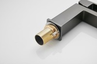 Смеситель для раковины BELZ B672 B10672-3 оружейная сталь Смеситель для раковины BELZ B672 B10672-3 оружейная сталь