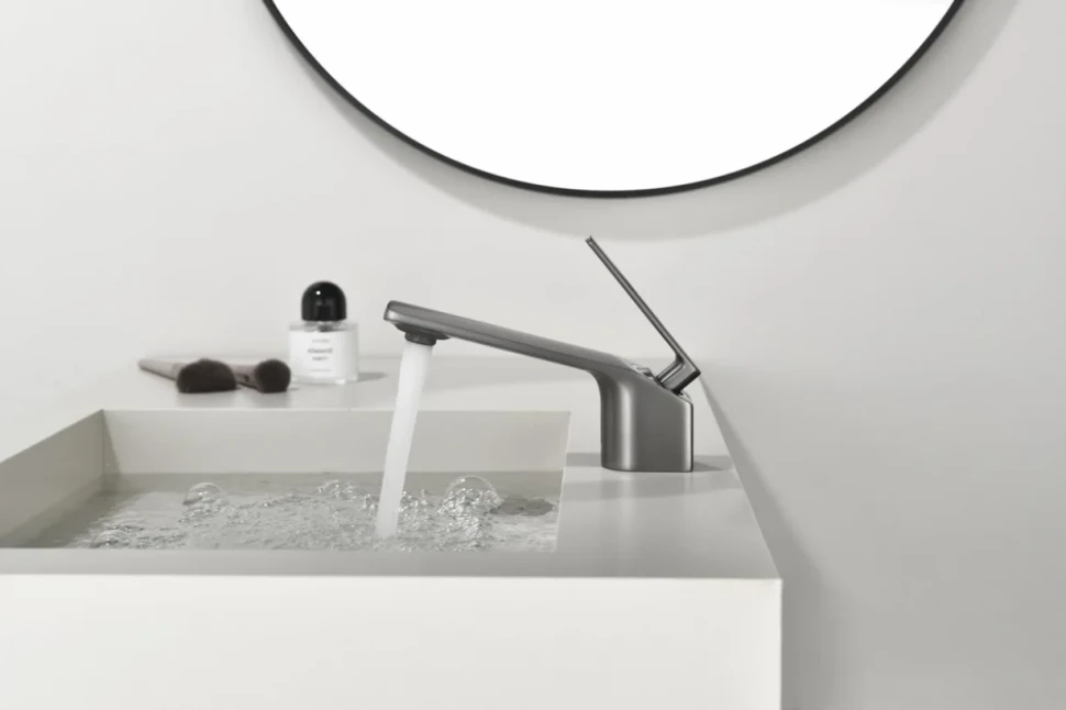 Смеситель для раковины Black&White Gravity 7104GM gun metal