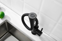 Смеситель для кухни BELZ B810 B74810-7 с гибким изливом, черный