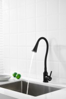 Смеситель для кухни BELZ B810 B74810-7 с гибким изливом, черный