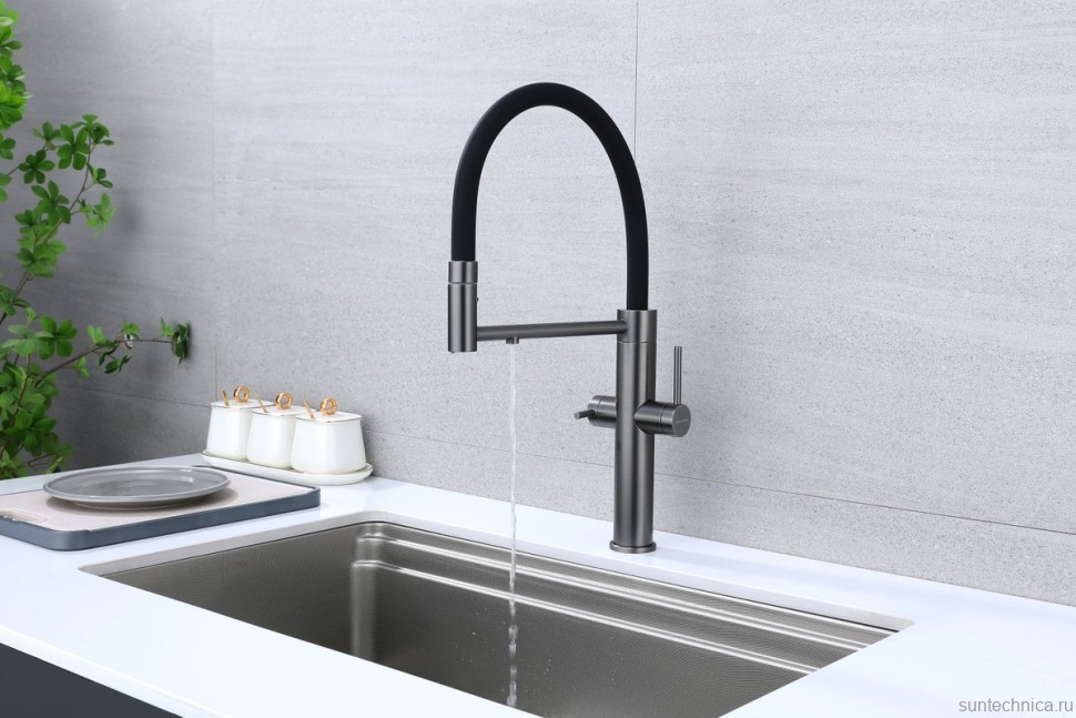 Смеситель для кухни Paulmark Nexus Ne213999-GM с гибким изливом, вороненая сталь