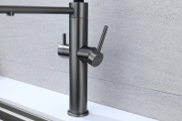 Смеситель для кухни Paulmark Nexus Ne213999-GM с гибким изливом, вороненая сталь