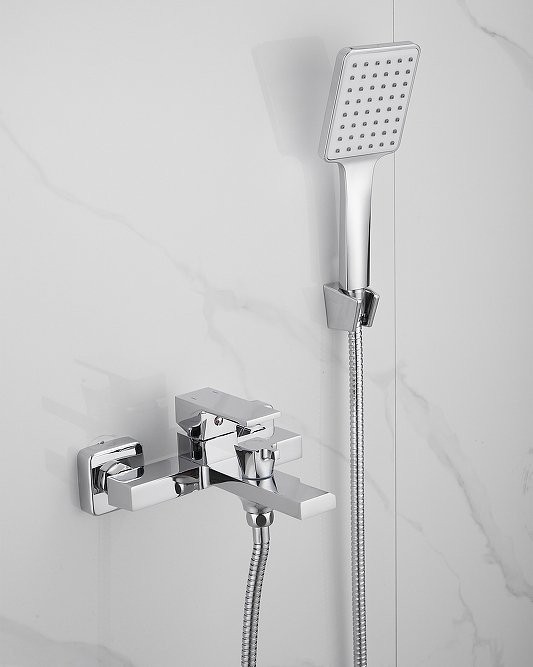 Смеситель для ванны с душем BELZ B60613 хром