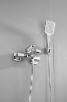 Смеситель для ванны с душем BELZ B60613 хром Смеситель для ванны с душем BELZ B60613 хром