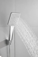Смеситель для ванны с душем BELZ B60613 хром Смеситель для ванны с душем BELZ B60613 хром