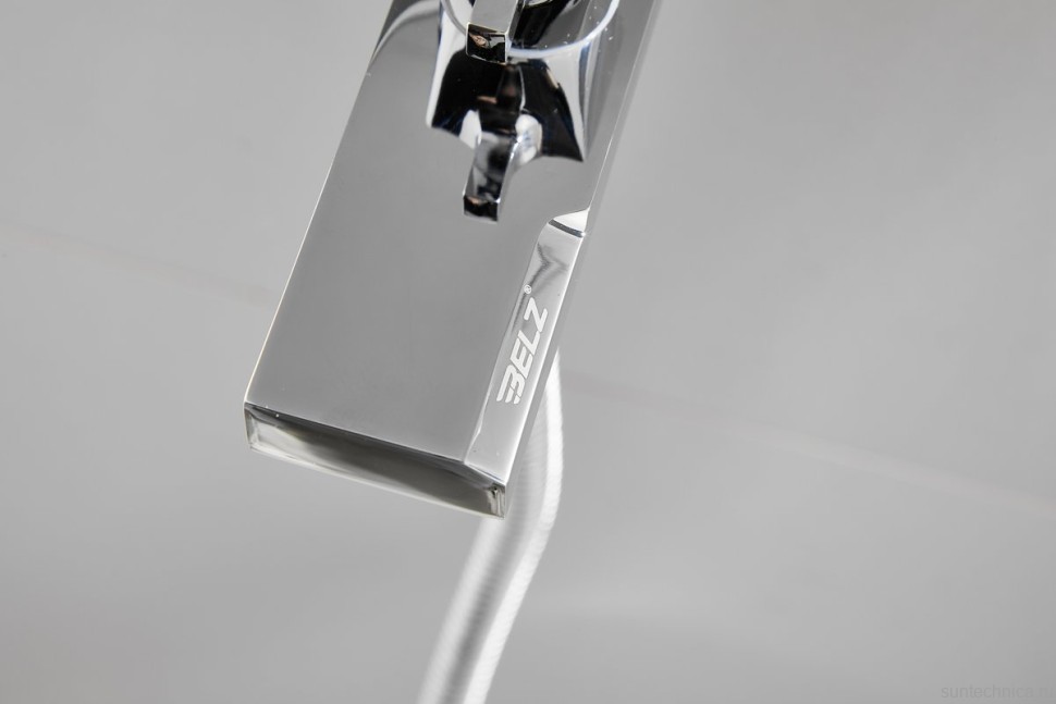 Смеситель для ванны с душем BELZ B60613 хром