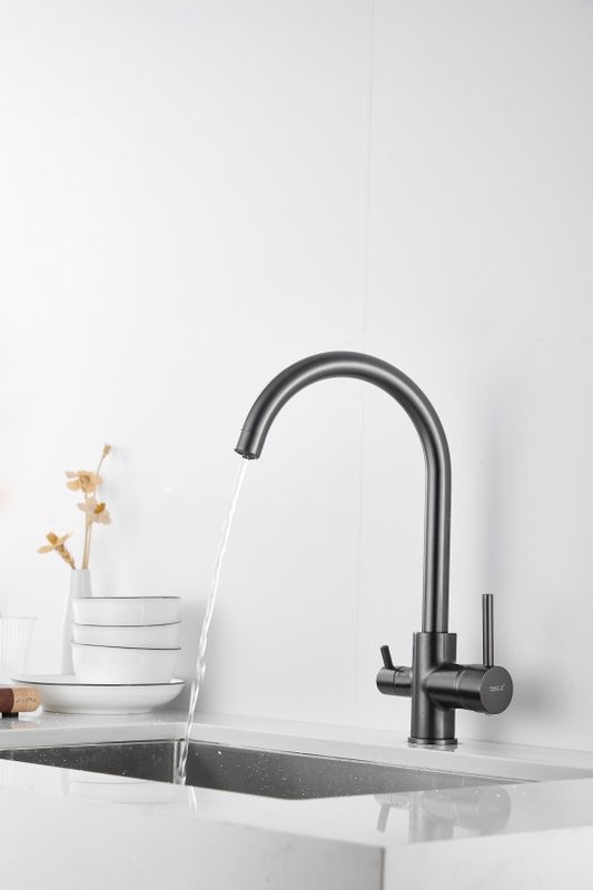 Смеситель для кухни BELZ B76801-3 вороненая сталь