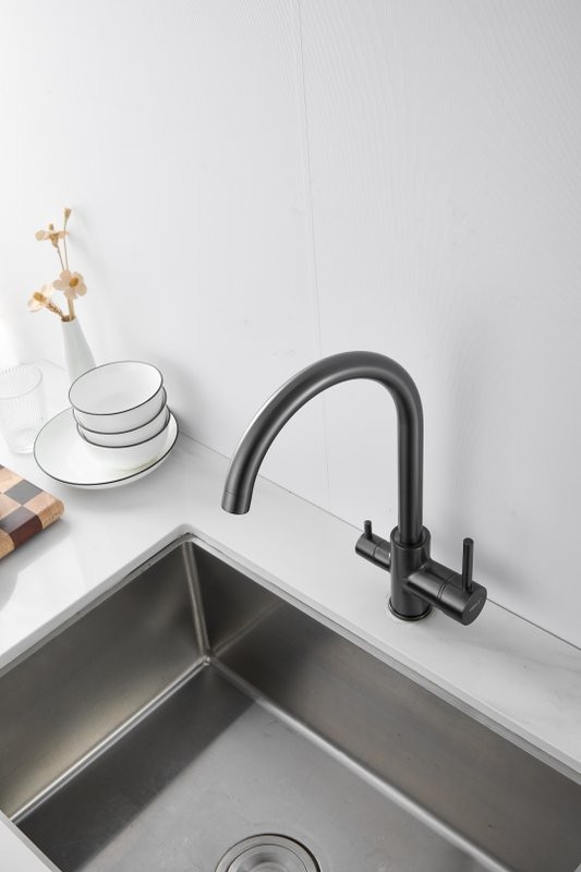 Смеситель для кухни BELZ B76801-3 вороненая сталь