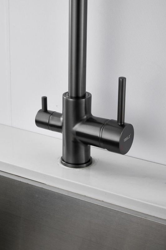 Смеситель для кухни BELZ B76801-3 вороненая сталь