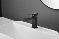 Смеситель для раковины BELZ B672 B10672-7 матовый черный