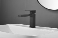 Смеситель для раковины BELZ B672 B10672-7 матовый черный