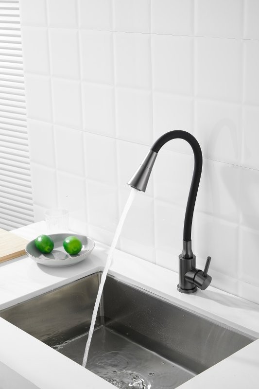 Смеситель для кухни BELZ B810 B74810-3 с гибким изливом, оружейная сталь