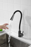 Смеситель для кухни BELZ B810 B74810-3 с гибким изливом, оружейная сталь