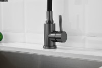Смеситель для кухни BELZ B810 B74810-3 с гибким изливом, оружейная сталь