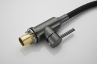 Смеситель для кухни BELZ B810 B74810-3 с гибким изливом, оружейная сталь