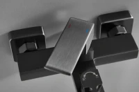Смеситель для ванны с душем BELZ B60613-3 вороненая сталь Смеситель для ванны с душем BELZ B60613-3 вороненая сталь