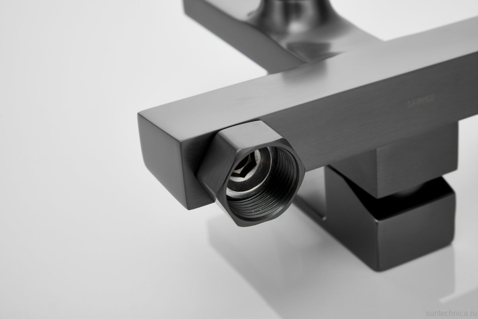 Смеситель для ванны с душем BELZ B60613-3 вороненая сталь