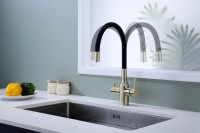 Смеситель для кухни Paulmark Salix 213419-BR, бронза, черный, с гибким изливом