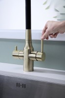 Смеситель для кухни Paulmark Salix 213419-BR, бронза, черный, с гибким изливом