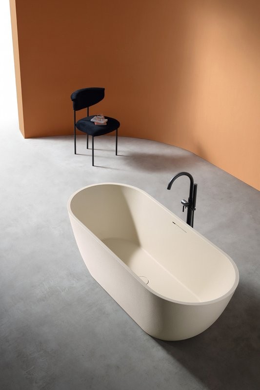 Ванна из искусственного камня Abber Frankfurt AM9941MBE 170x75 см, отдельностоящая, светло-бежевая, овальная, со сливом-переливом, с донным клапаном