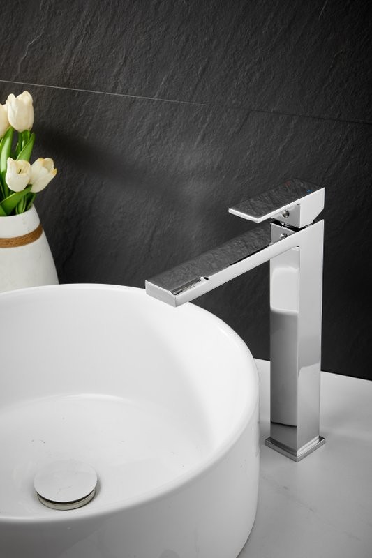 Смеситель для раковины BELZ B613 B11613 хром