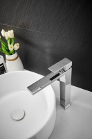 Смеситель для раковины BELZ B613 B11613 хром Смеситель для раковины BELZ B613 B11613 хром